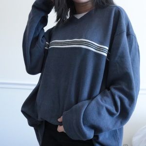 VINTAGE BLUE STRIPE CREWNECK SWEATER